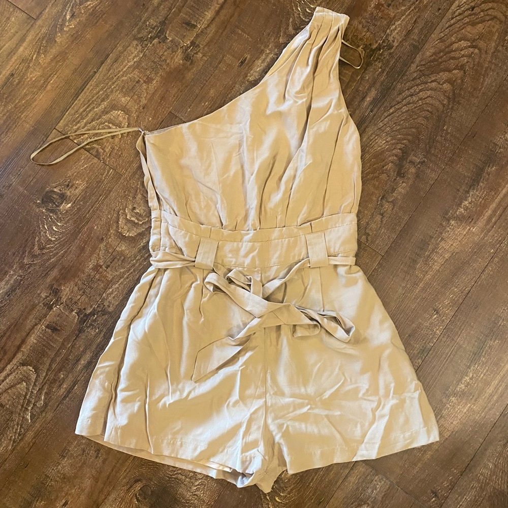 DO BE brand Boutique-Purchased Romper, never worn, NWT